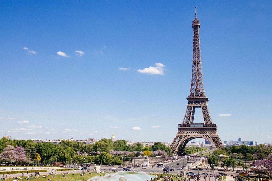 eiffel tower paris france