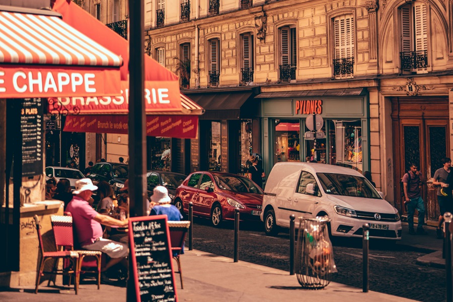 french cafe