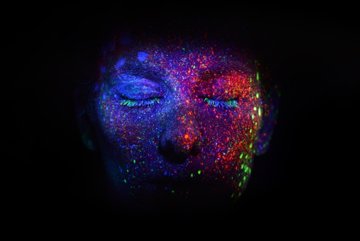 UV paint on face