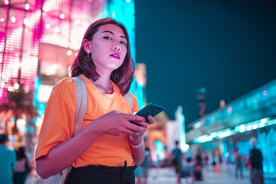 Balancing performance marketing and brand building