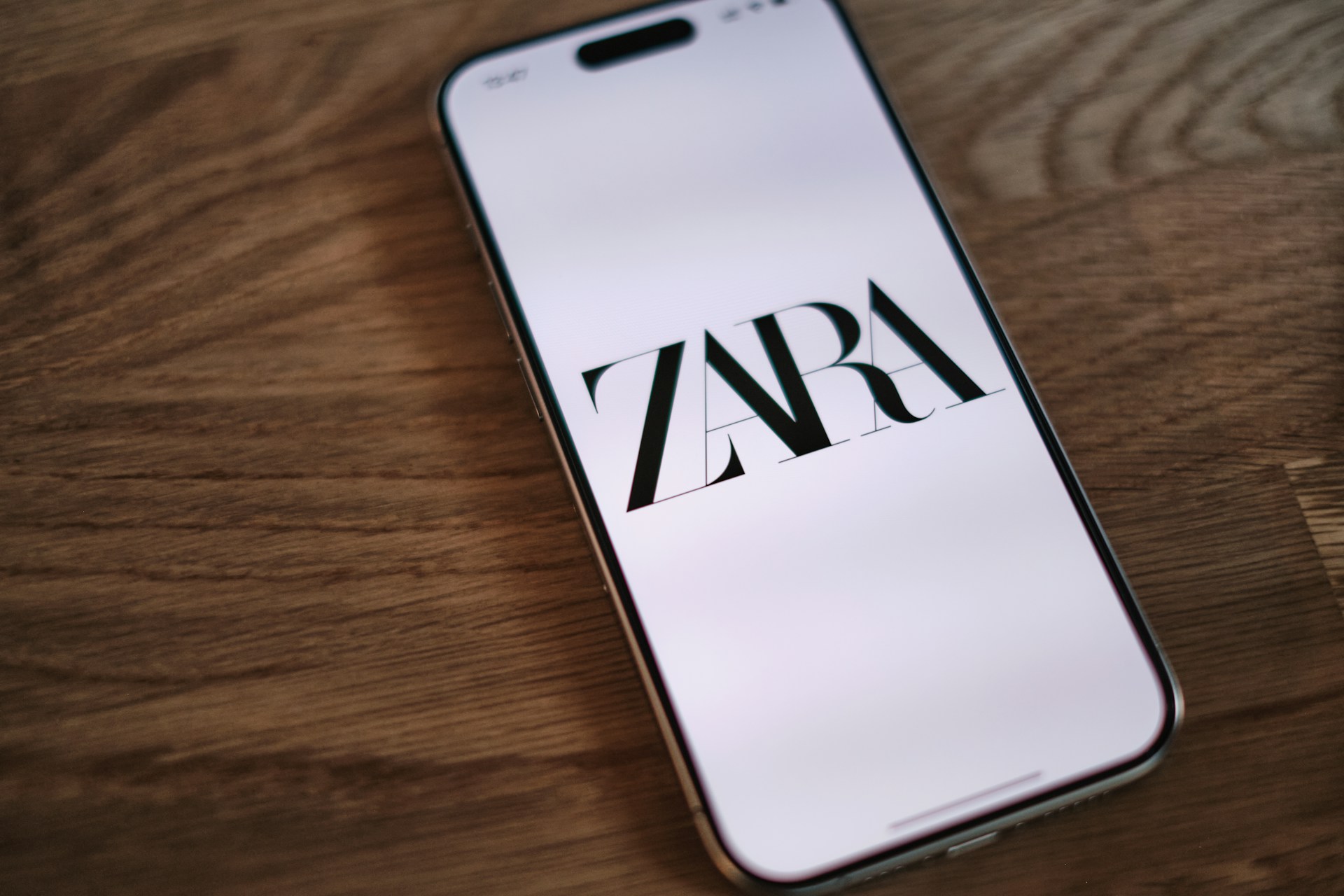 Image of Zara’s logo on the mobile digital app