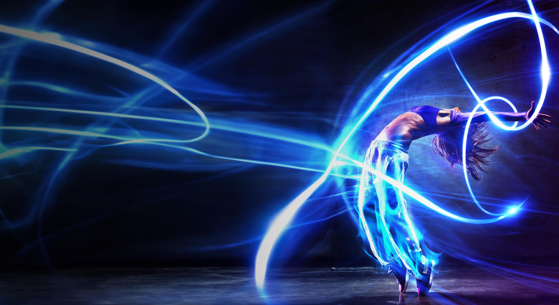 header marca