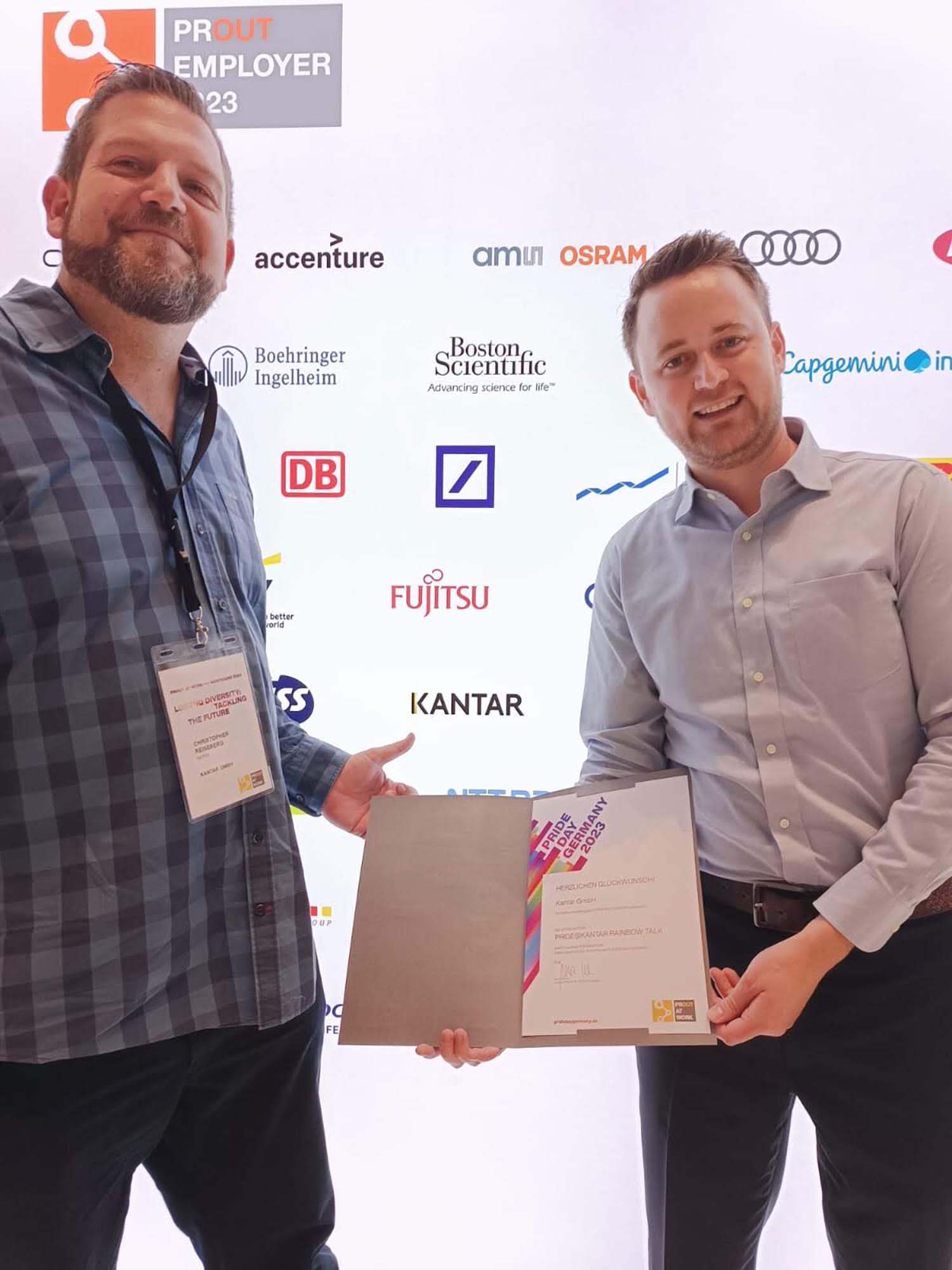 Christopher Reissberg & Jonas Regauer bei der Pride Day Contest Preisverleihung in Berlin 2023