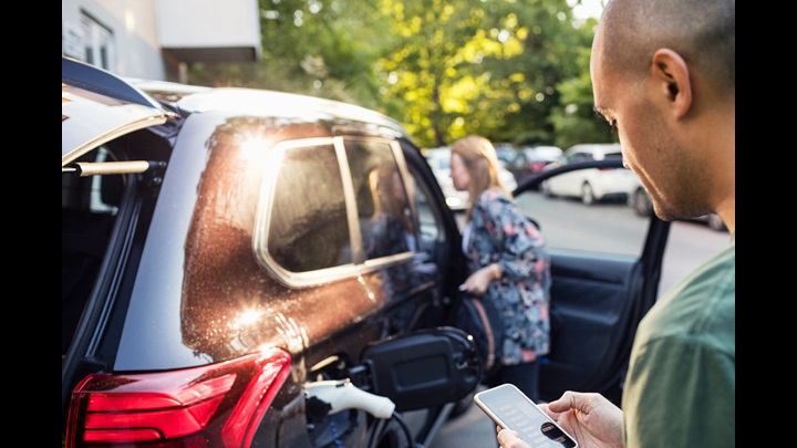 Kantarin tutkimuksessa selviää kuinka tärkeää asiakaspalvelukokemus on kuluttajille uutta autoa ostaessa
