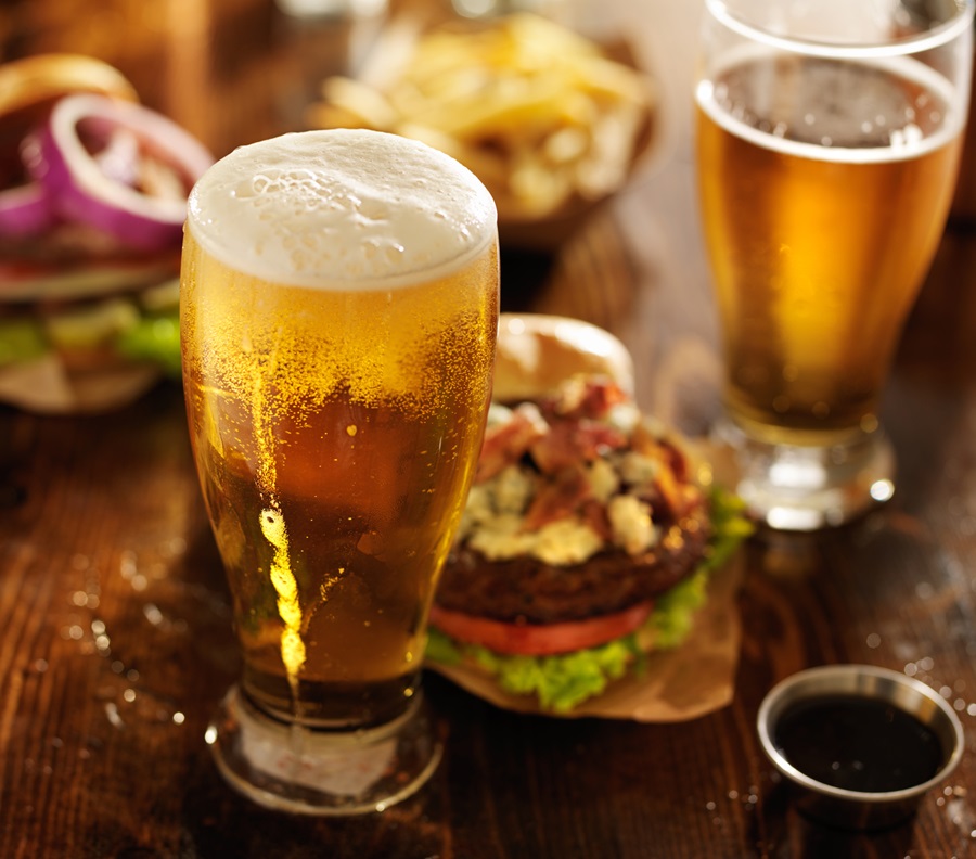 Cerveza con comida