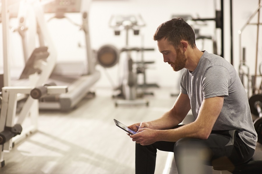 man tracking health subscription