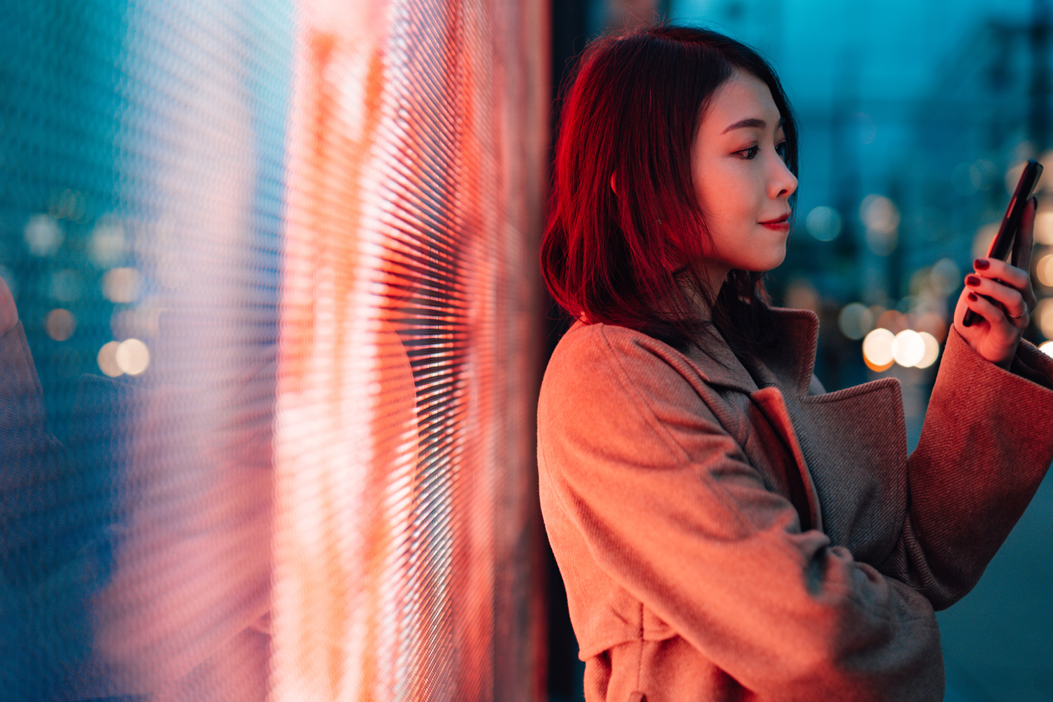 Photo: person shopping online on mobile