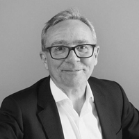 Les Binet headshot