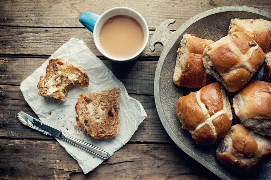 easter hot cross buns